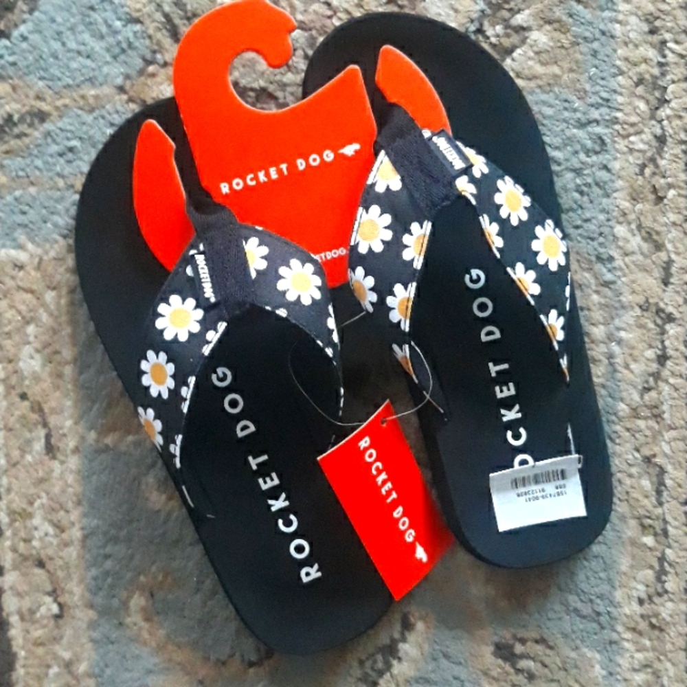 3x*Host Pick*Rocket Dog daisy print sandals